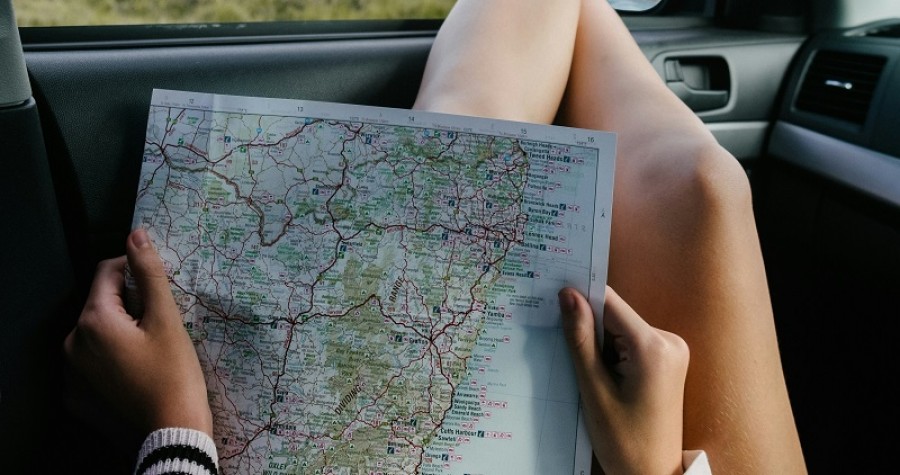 viaje seguro,verano,seguridad en la carretera,transporte en verano,kit emergencia,documentación,niños,